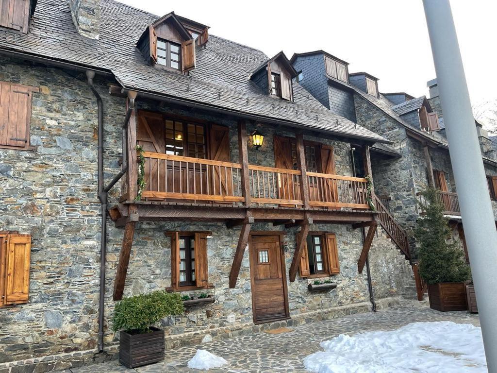 Baqueira 1500 Pie De Pistas Apartamento Cuilas Naut Aran Exterior photo