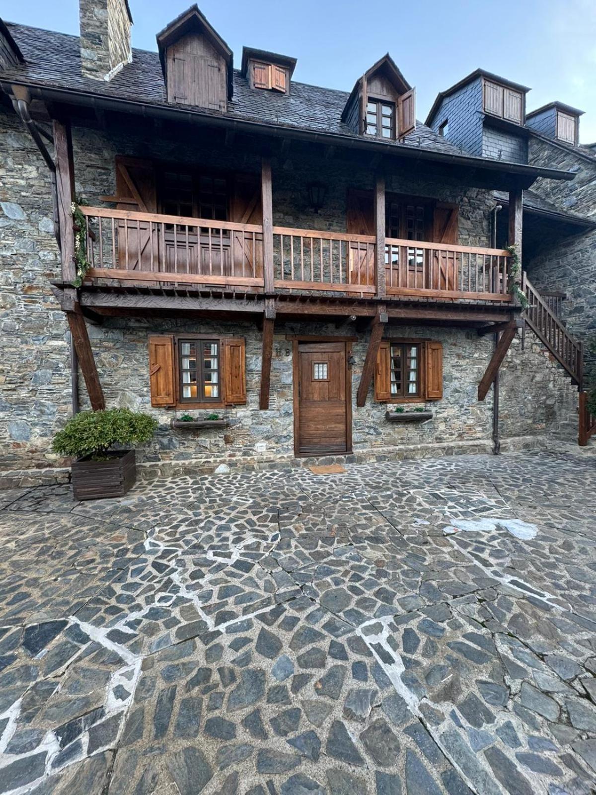 Baqueira 1500 Pie De Pistas Apartamento Cuilas Naut Aran Exterior photo